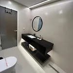 Lotus Family - Free Parking Hotell 3*