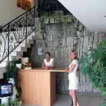 Hotell Lotus Family - Free Parking