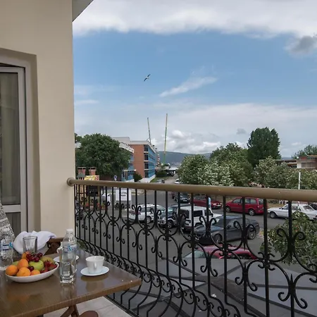 Otel Lotus Family - Free Parking Sunny Beach