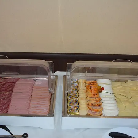 Hotel Lotus Family - Free Parking