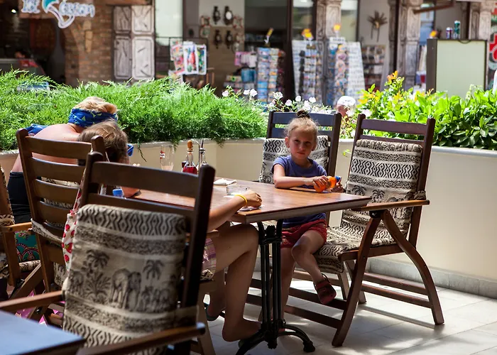 Hotel Lotus Family - Free Parking