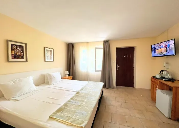 Lotus Family - Free Parking Hotel 3*