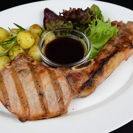 Hotel Lotus Family - Free Parking