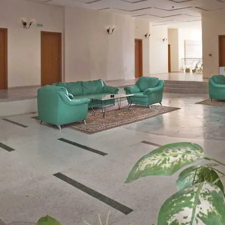 Lotus Family - Free Parking