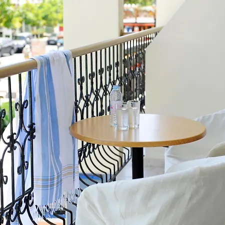 Szálloda Lotus Family - Free Parking 3*