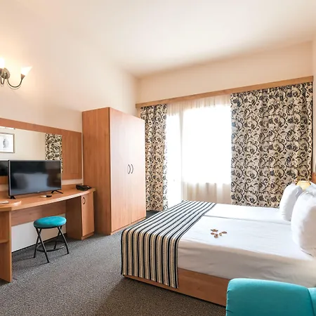 Szálloda Lotus Family - Free Parking