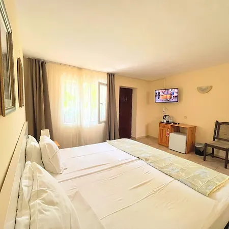 Lotus Family - Free Parking 3* Napospart