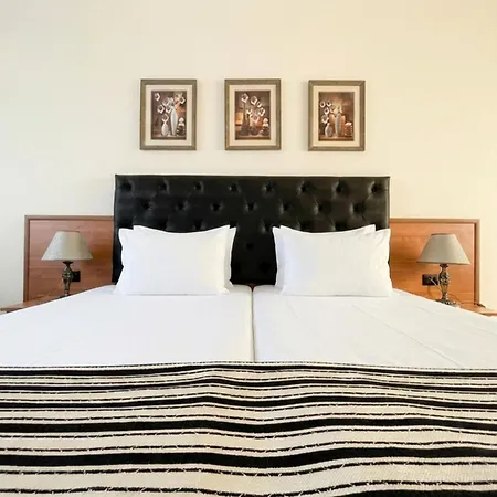 Hotel Lotus Family - Free Parking 3*