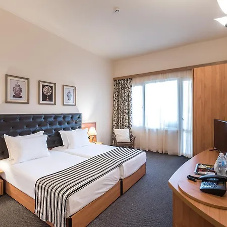 Hotel Lotus 3*