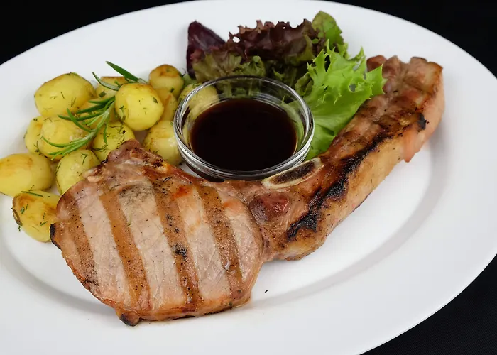 Hotel Lotus Family - Free Parking