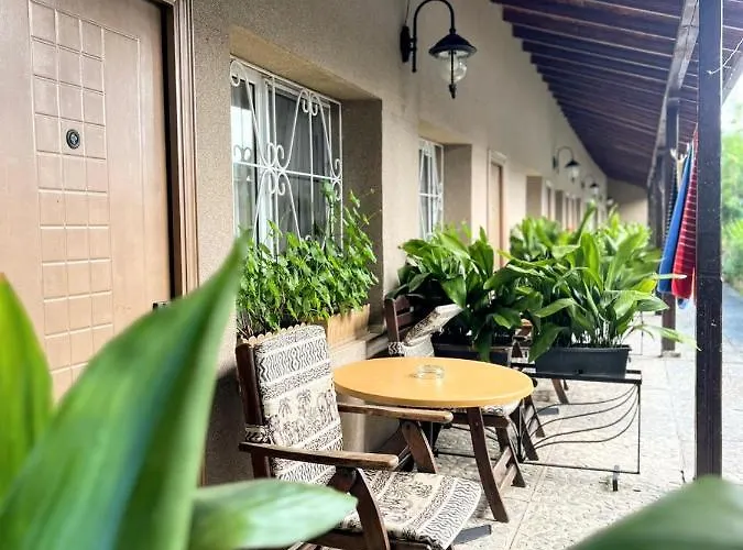 Готель Lotus Family - Free Parking Сонячний Берег