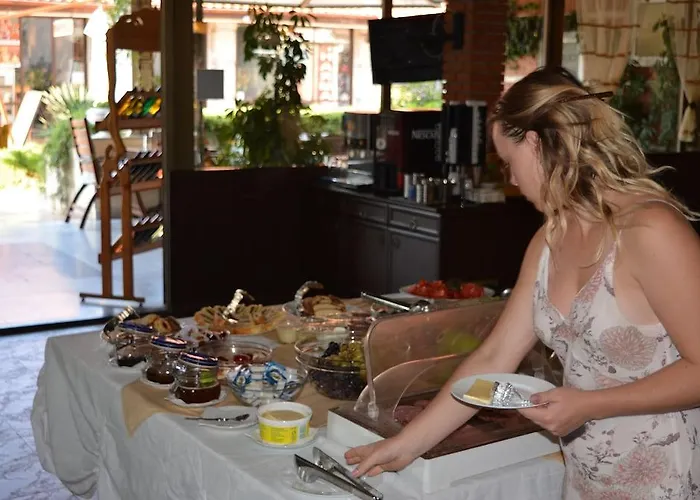 Lotus Family - Free Parking Готель Сонячний Берег