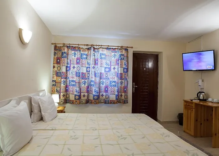 Hotel Lotus Family - Free Parking Sunny Beach