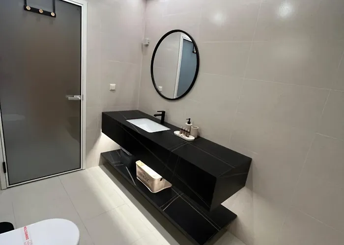 Lotus Family - Free Parking Hotel 3*