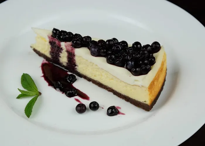 Готель Lotus Family - Free Parking 3*