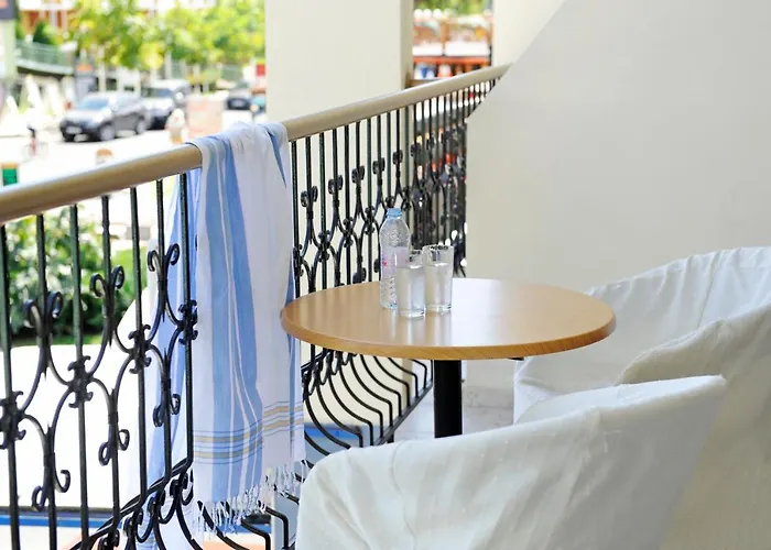 Hotel Lotus Family - Free Parking 3*