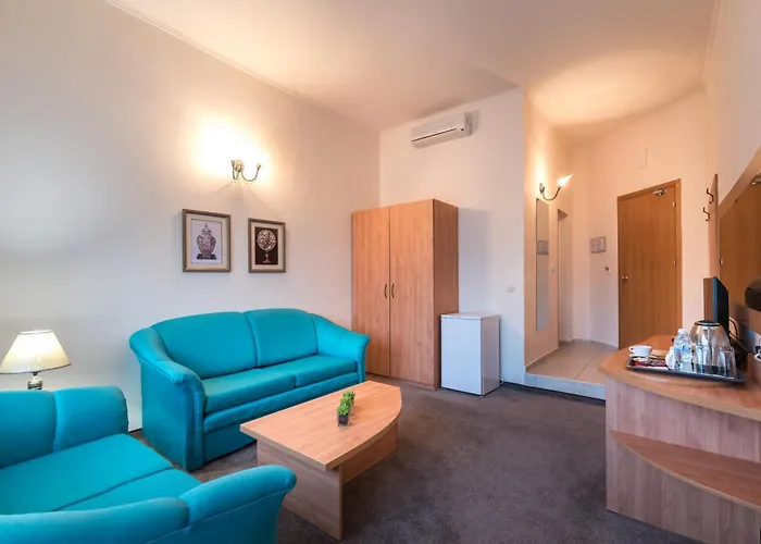 Lotus Family - Free Parking Готель Сонячний Берег