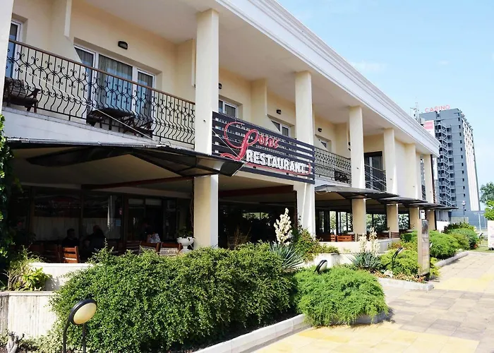 Lotus Family - Free Parking Готель 3*